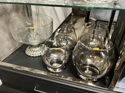 4 stk. Vaser m. Glasbowle