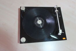 Pladespiller Model: E-E136