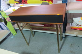 Lydmøbel LEMUS med anlæg og uderstativ