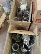 2 ks. Hårklemmer + glaskrukker