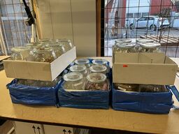 5 ks. Hårklemmer + glaskrukker