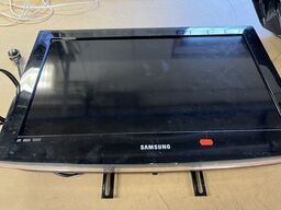 26" LED Samsung TV LE26B455C4W