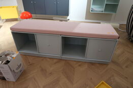 2 stk. bænke/reoler/skabe MONTANA med hynde