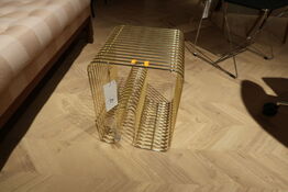 Skammel AYTM Curva Stool And Shelf Gold