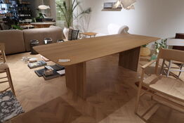 Spisebord DK3 TEN TABLE Eg/sæbe (se lille revne i plade)