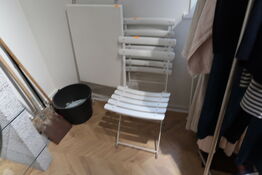 2 stk. klapstole samt klapbord