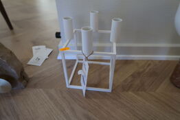 Lysestage AUDO COPENHAGEN Kubus 4 Hvid