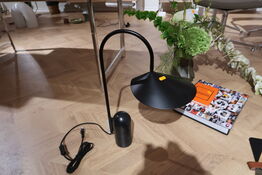 Bordlampe FERM LIVING Arum Table Lamp Black