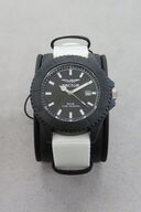 Sector ur Med Hvid Rem og Sort Urskive