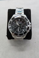 Sector Herreur Med Metalarmbånd Og Sort Skive