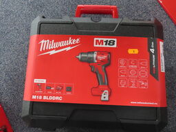 Bore/Skruemaskine M18 - MILWAUKEE M18 BLDDRC