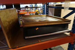 Div. Rekvisitter på hylde