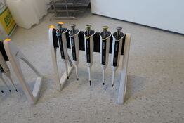 Stativ med 5 stk. pipetter SARTORIUS