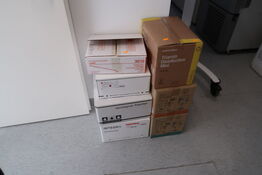 Div. Laboratorieudstyr samt engangshandsker