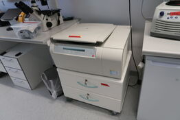 Centrifuge THERMO SCIENTIFIC SL 40R med div. Tilbehør