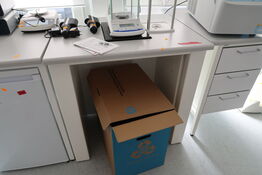 Arbejdsbord ZYSTM uden indhold