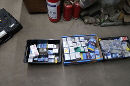 3 stk. kasser med div. Pærer EUROPART m.m.