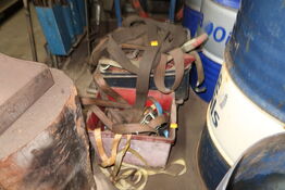 Kasser med spændestroppe