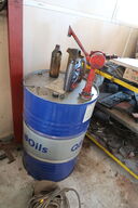 Dunk med olie samt dispenser