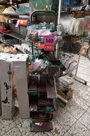 Stativ med stort parti slibepapir 