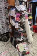 Stativ med diverse kort 