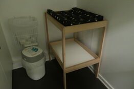 Puslebord samt blespand