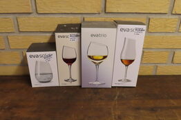 4 stk. Blandede glas