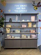 Reolsystem m. LED lys under hylderne