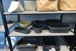 16 stk. brødkurve og brødposer