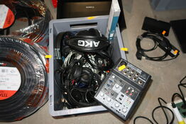 Mixer XENYX 502, div. Headsets m.m.