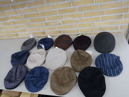 14 stk. Kasketter KANGOL, BUGATTI