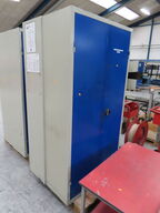 2 stk. værkstedskabe