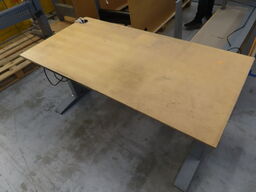 El-hæve/sænke bord