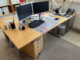 El. hæve/sænke skrivebord, 2 stk. reoler og kontorstol