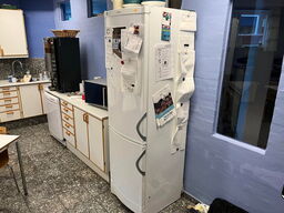 Køle/fryseskab med indhold