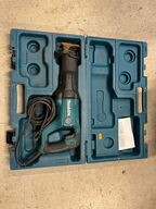 Bajonetsav, MAKITA JR3051T