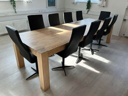 Mødebord med 10 stk. stole