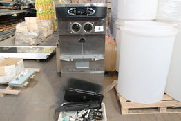 Tayler Soft Ice/yougurt maskine, vandkølet m/3haner komplet