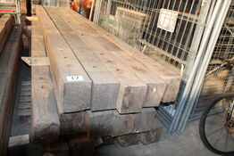 15 stk. 7"x 8" tømmer a` 4,8 m lange