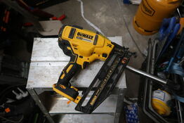 Akku dykkerpistol DEWALT DCN660