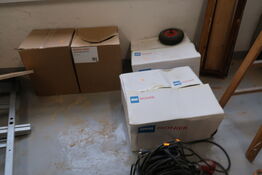 4 stk. kasser med taghætter samt undertagsstrammere NORDLAND