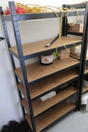 3 stk. reoler med indhold