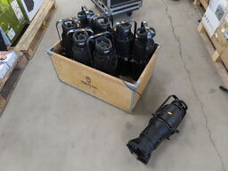 8 stk. lamper i kasse ELECTRONIC THEATRE CONTROLS