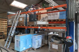 2 fag pallereoler uden indhold