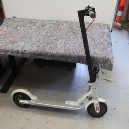 Lots på Returvarer fra netbutik del 1 *Køkkenudstyr, Elektronik & IT m.v.* - Sorø