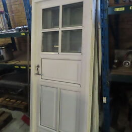 Oprydningsauktion hos maskinhandler *Robotsvejser - Svejseværk - Saksebord - Traktor*