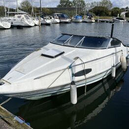 Båd & trailer - Brøndby havn