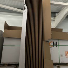 Akustik auktion, akustikpaneler, akustikfliser, skruer mm. i forskellige størrelser