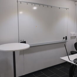 Vestsjællands Autodele ApS *Jyderup - Del 5 - Kontorinventar*