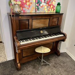 Raw Hair ApS under konkurs - Frisør Vaskestole + Klaver